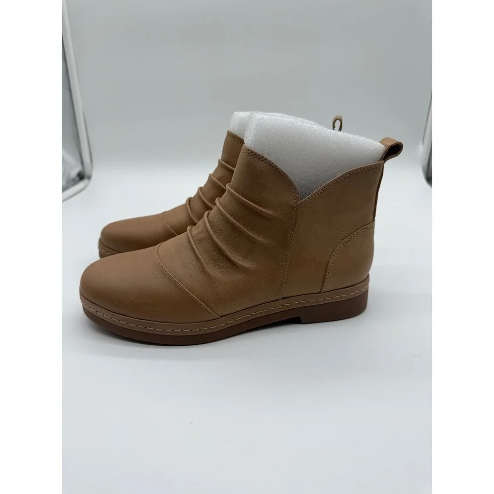 Bella Vita Womens Tan Leather Ruched Ankle Boots Side Zip Low Heel Booties 5.5M
